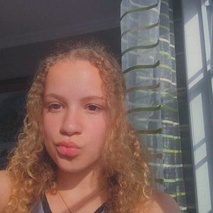 Meet your Posher, Hailey